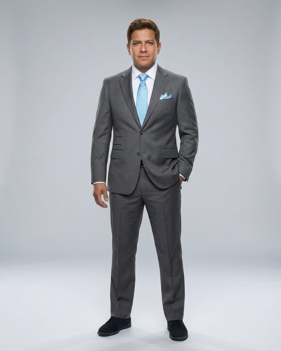 Traje Gris Formal con Corbata Azul para Gerente de Hotel